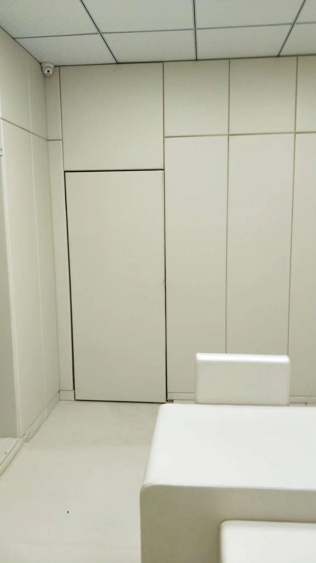 審訊室防撞軟包確保辦公順利，一些細節(jié)別遺漏
